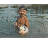 Cocoti , Menino Iaualapiti do Rio Tuatuari, Com Peixe Pacu flechado Por ele. Parque do Xingu 12.244